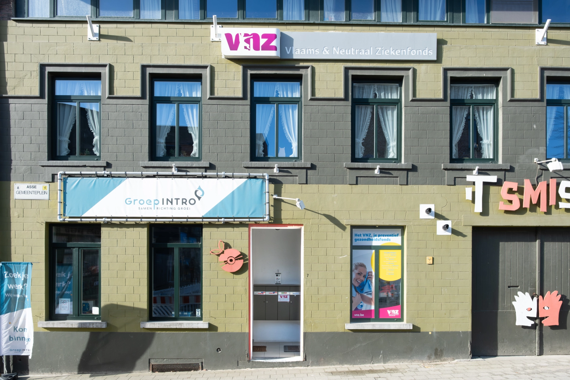 foto van gevel van kantoor Asse