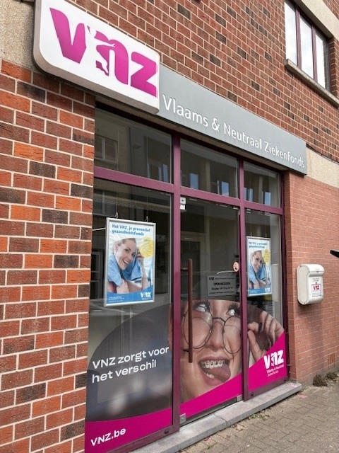 foto van gevel van kantoor Roeselare