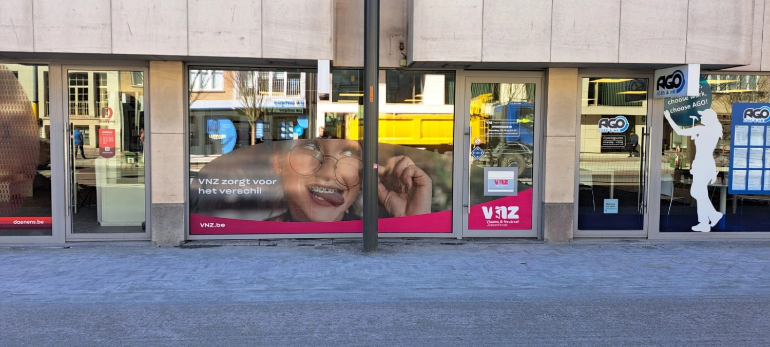 foto van gevel van kantoor Sint-Niklaas